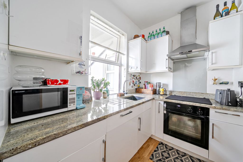 Property photo 2 of 14 1493527-4-6A59F34...