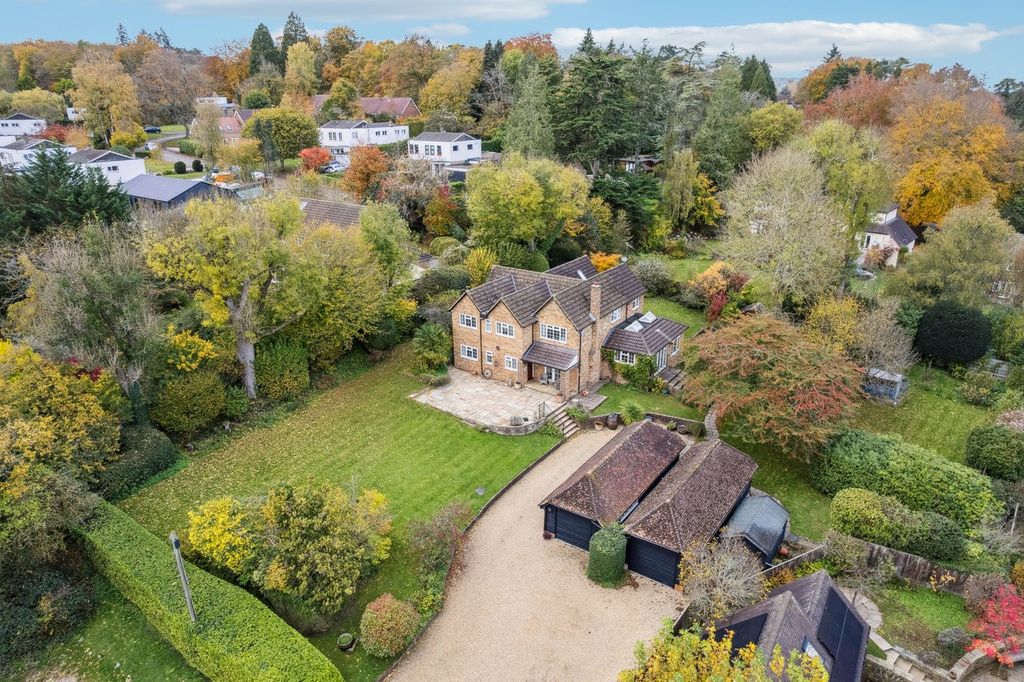 Property photo 3 of 52