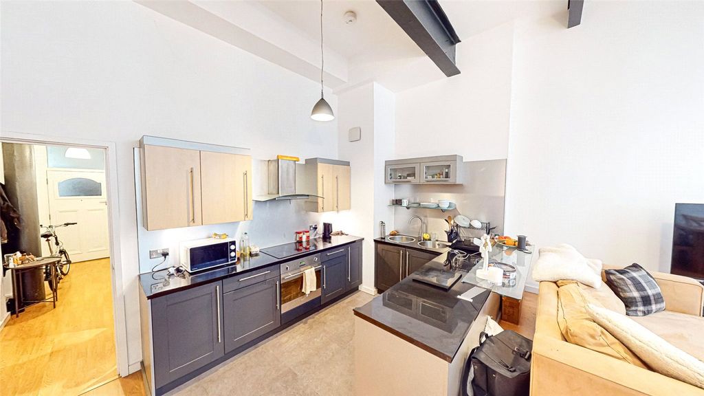 Property photo 3 of 10 Picture No. 07