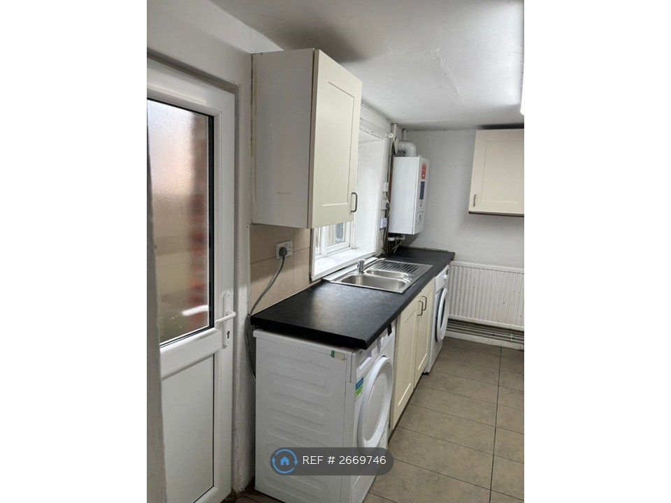 Property photo 3 of 29