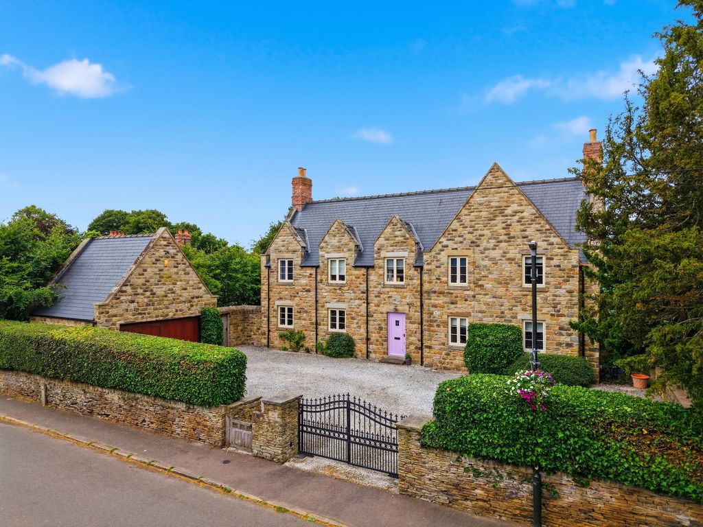 Property photo 1 of 53