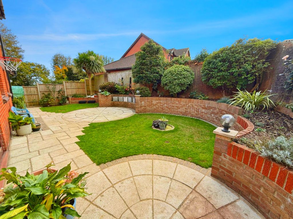 Property photo 2 of 16