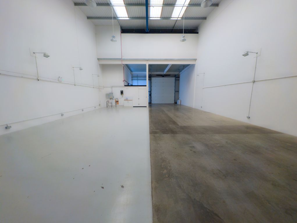 Property photo 3 of 6 Photo 11