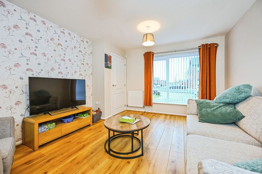 Property photo 2 of 14 Pbox-Img.Jpg