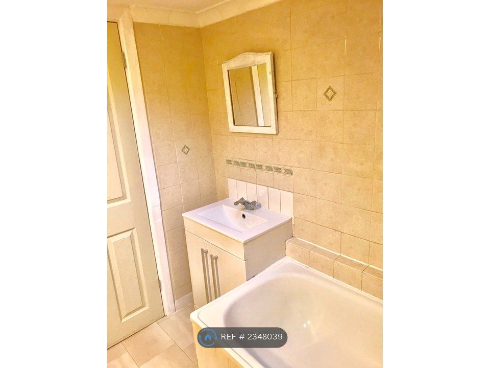 Property photo 3 of 20 Bathroom With Toilet