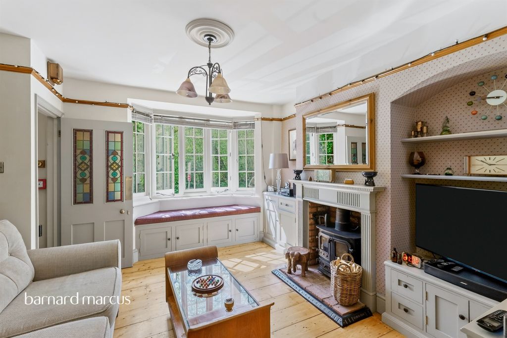 Property photo 3 of 13