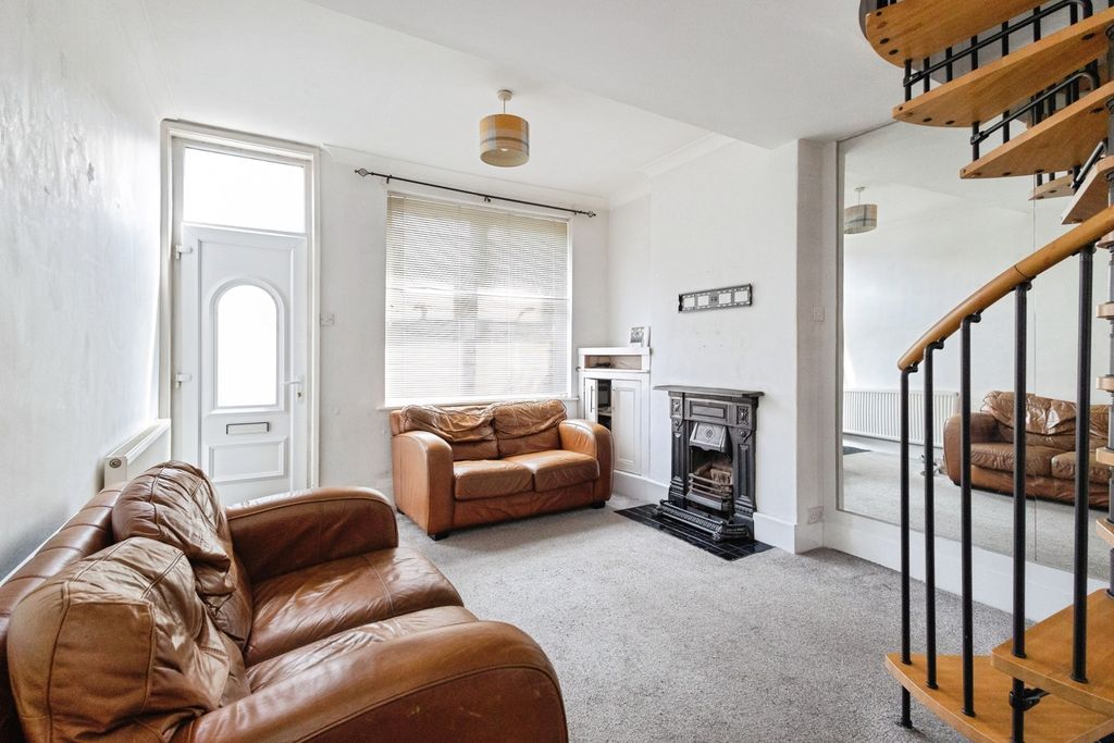 Property photo 3 of 13 Pbox-Img.Jpg