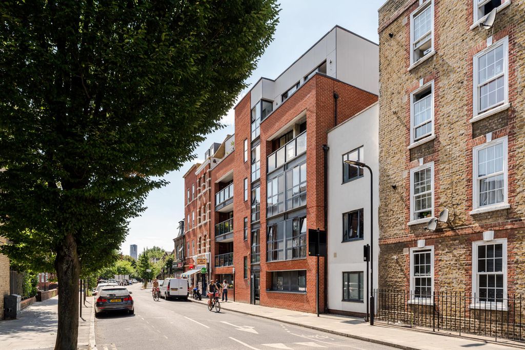 Property photo 1 of 20 19583003_N25_Highres.Jpg
