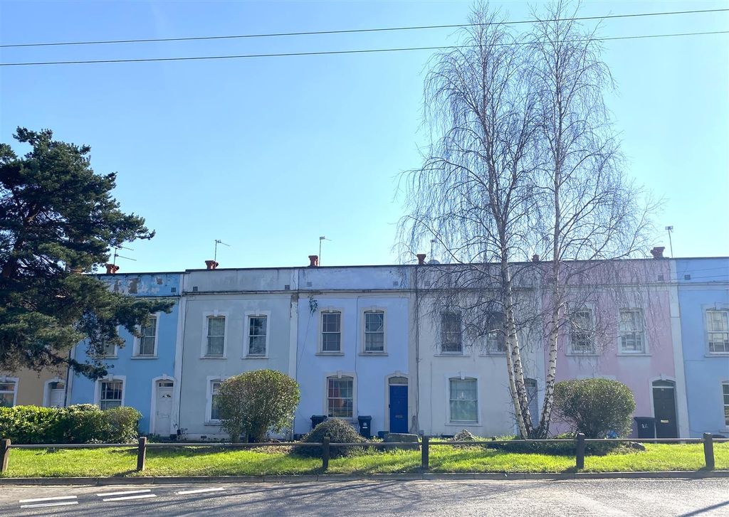 Property photo 1 of 11 Front 2.Jpeg