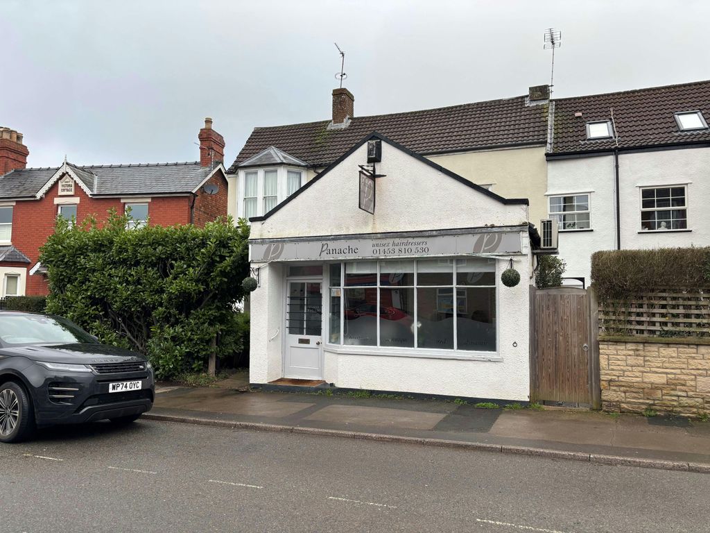 Property photo 1 of 2 Exxt.Jpg