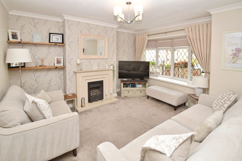 Property photo 2 of 25