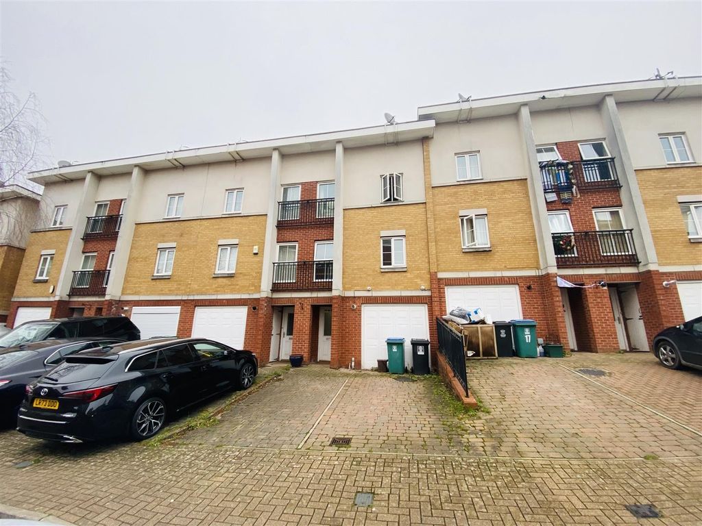 Property photo 1 of 16 Exterior: