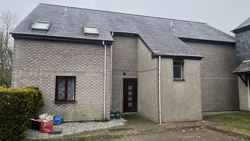 Property photo 1 of 3