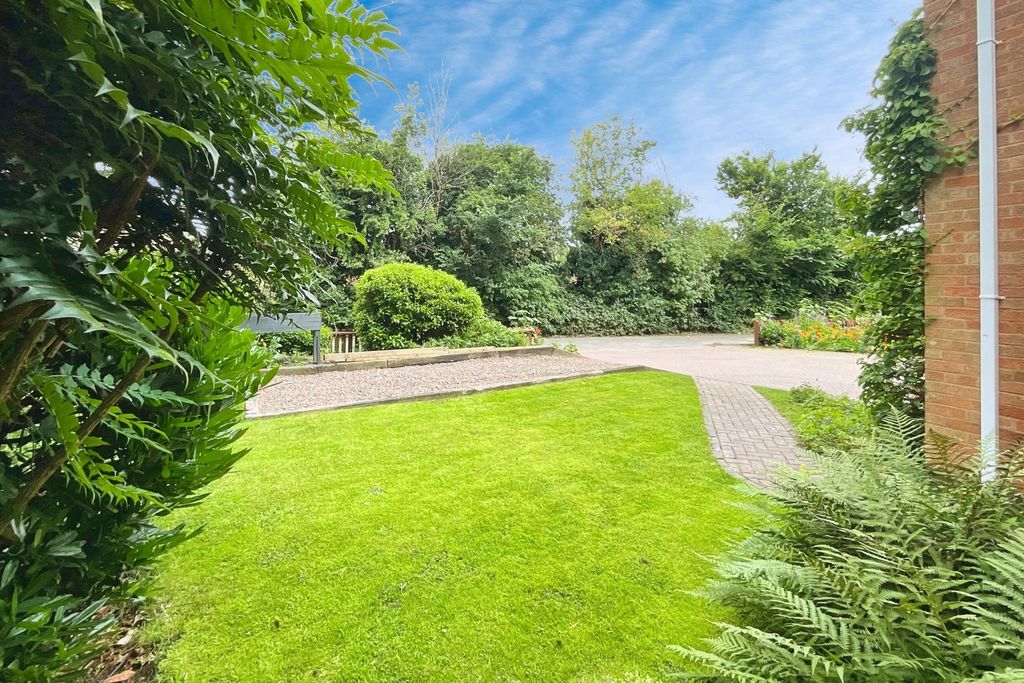 Property photo 3 of 26