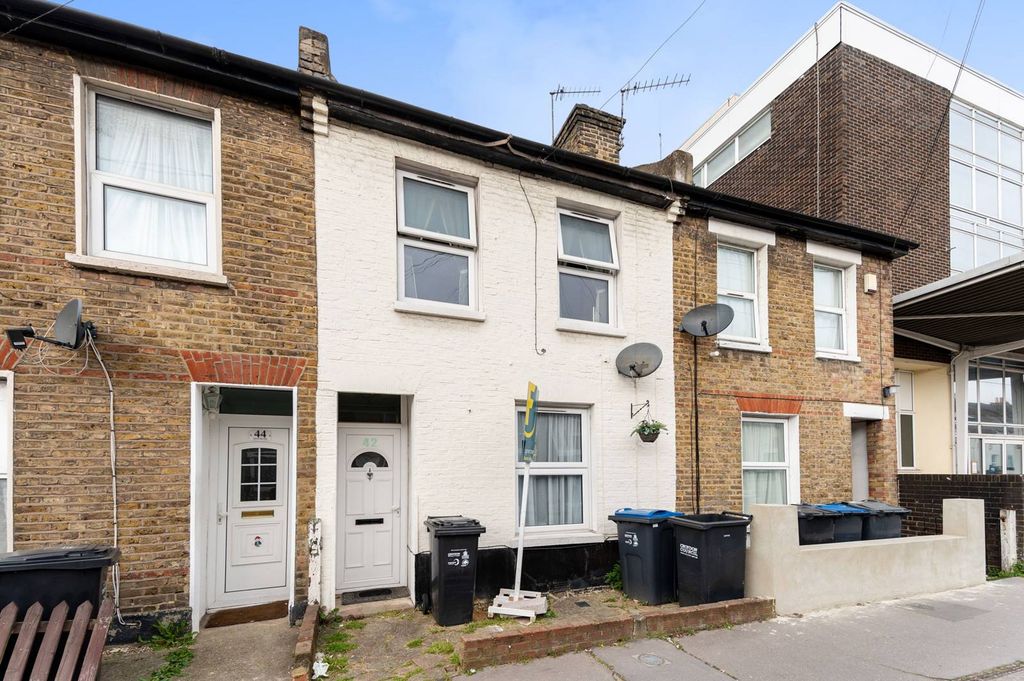 Property photo 2 of 11