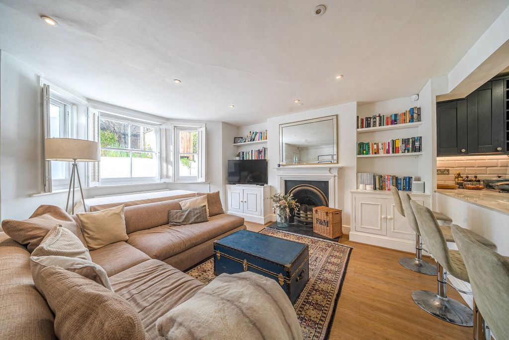 Property photo 2 of 9 Picture No. 63