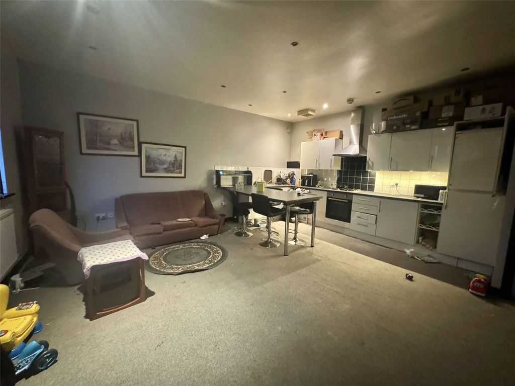 Property photo 2 of 5 Picture No. 09