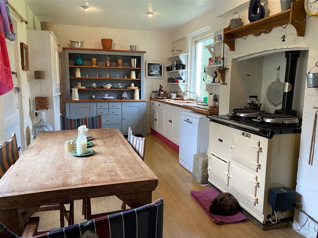 Property photo 2 of 16 Kitchen / Breakfast