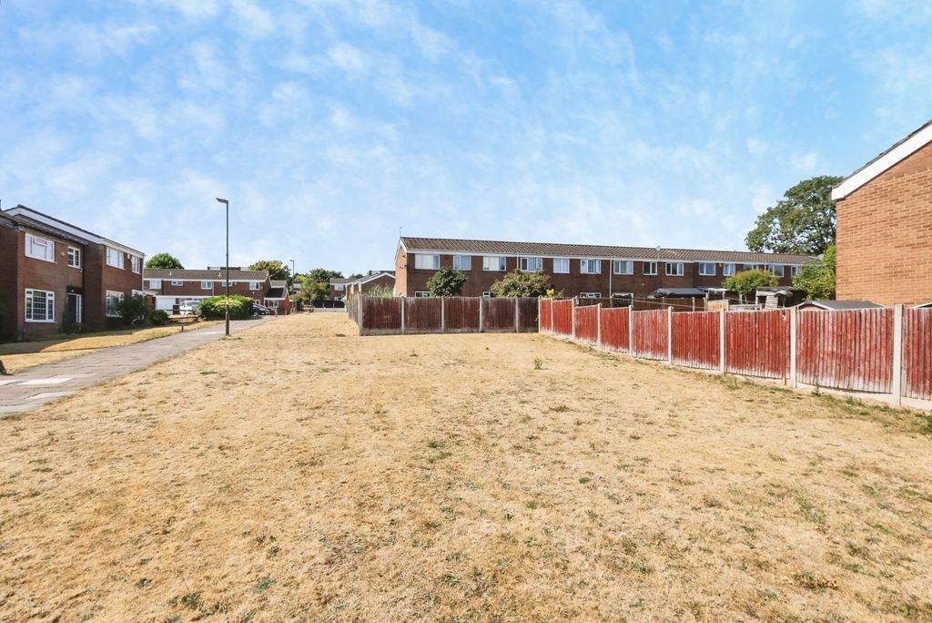 Property photo 3 of 32 Pbox-Img.Jpg