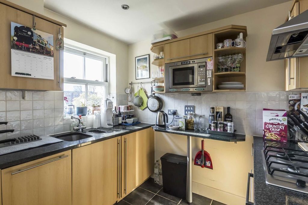 Property photo 3 of 4