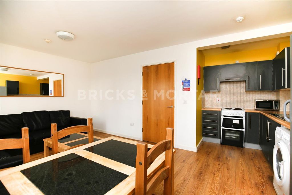 Property photo 2 of 9 0Giad8-Bweiolpemgs2m-Q.Jpg