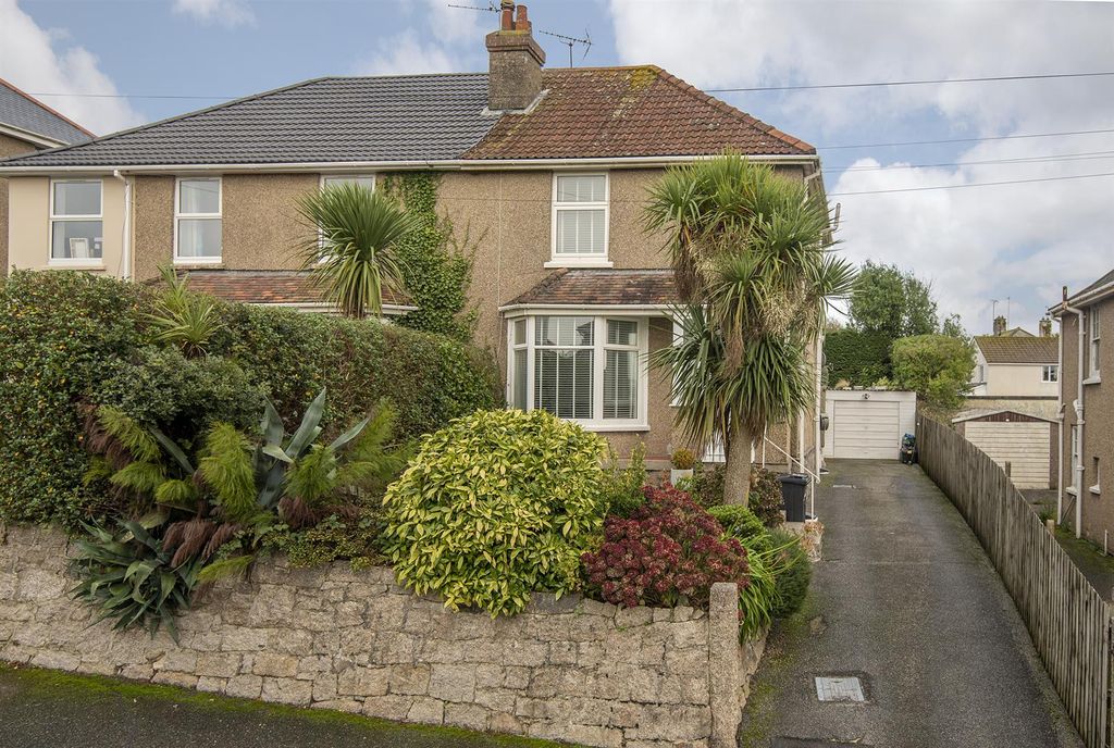 Property photo 1 of 15