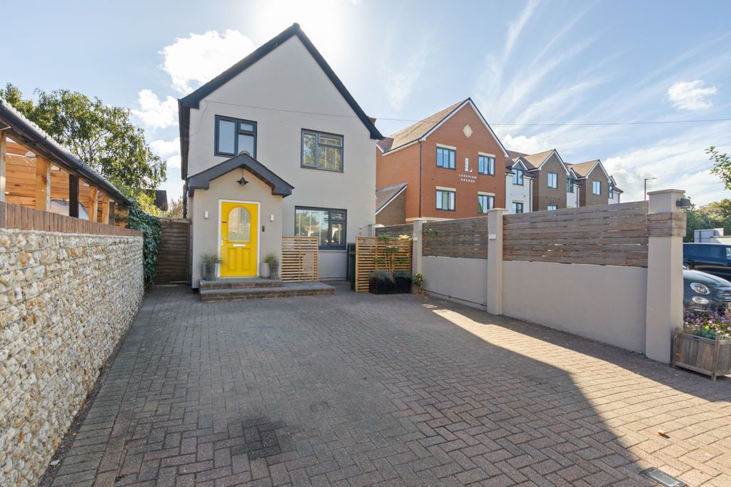 Property photo 3 of 21 Photo 35