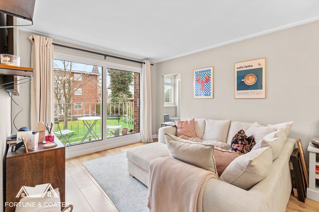 Property photo 3 of 15 Coppercourt_2.Jpg