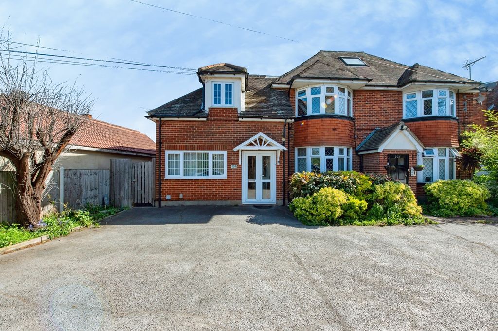 Property photo 2 of 18 Picture