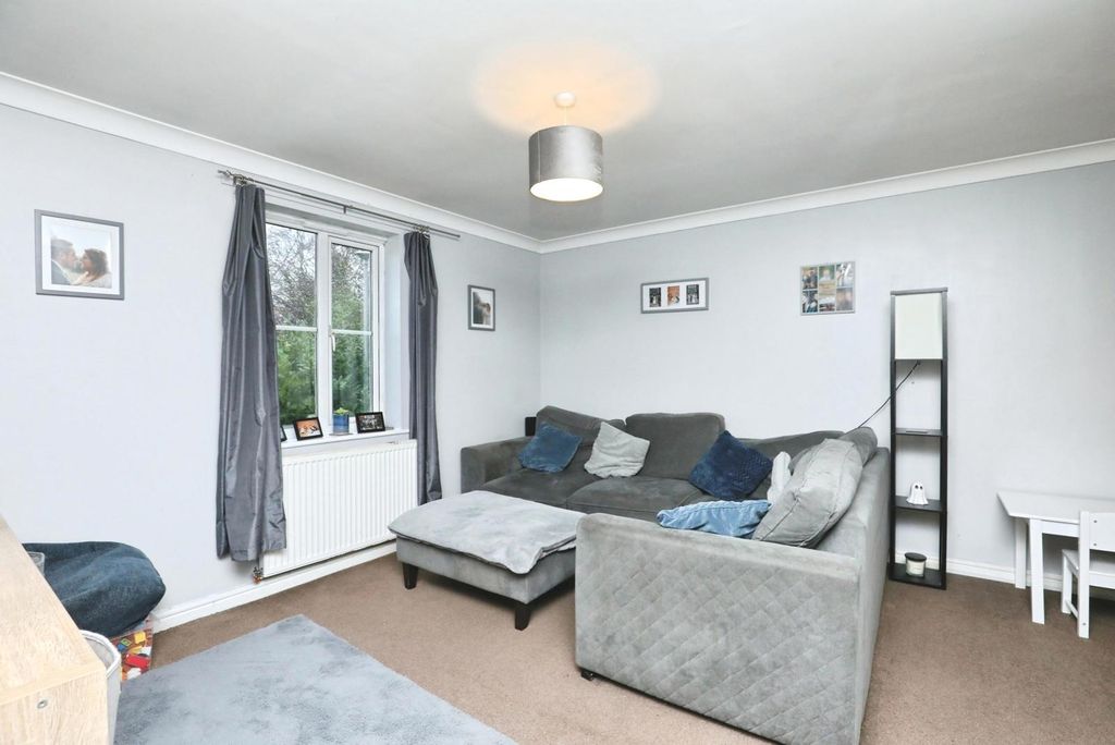 Property photo 3 of 11 Pbox-Img.Jpg