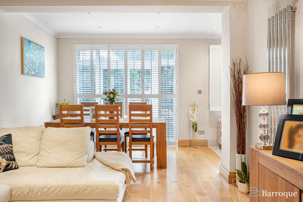 Property photo 3 of 38 Dining Room