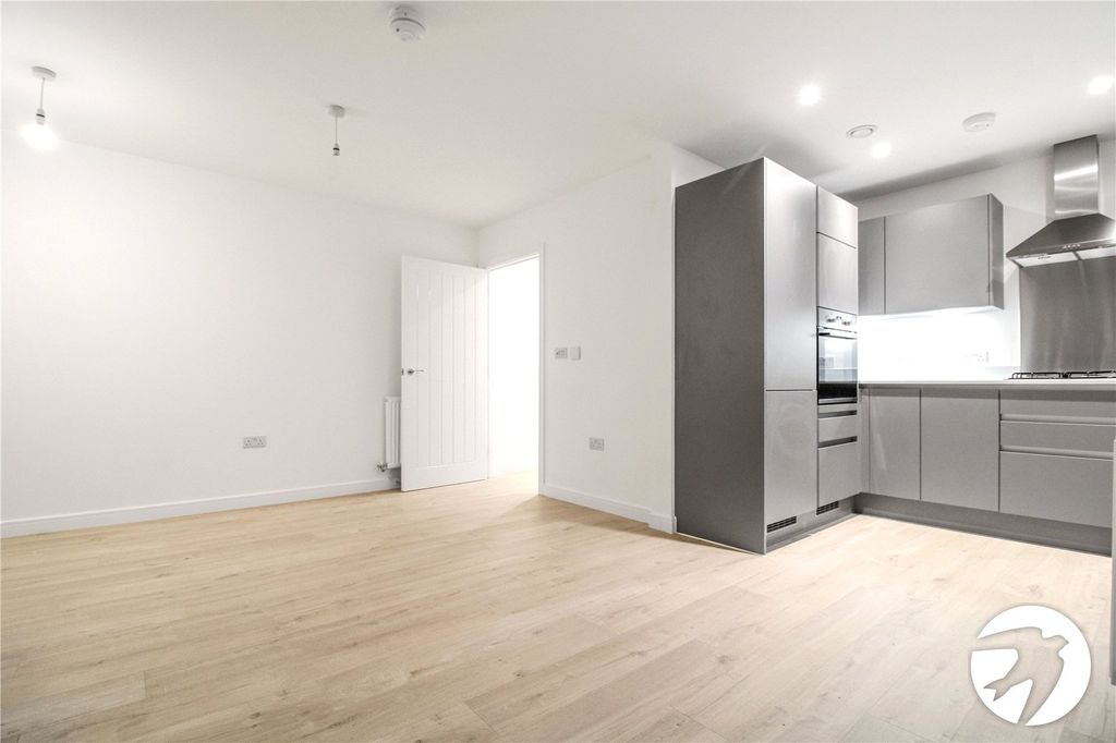 Property photo 2 of 11 Open Plan