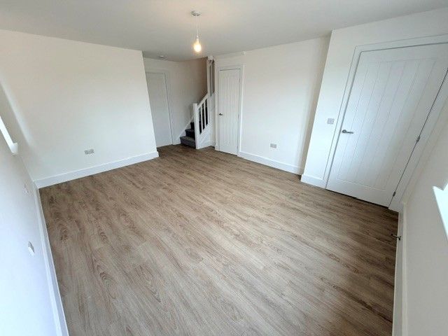 Property photo 2 of 11 Living Room