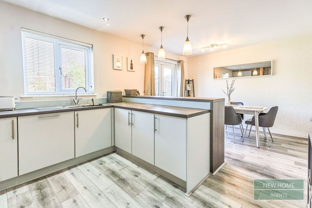 Property photo 3 of 33 Photo 26