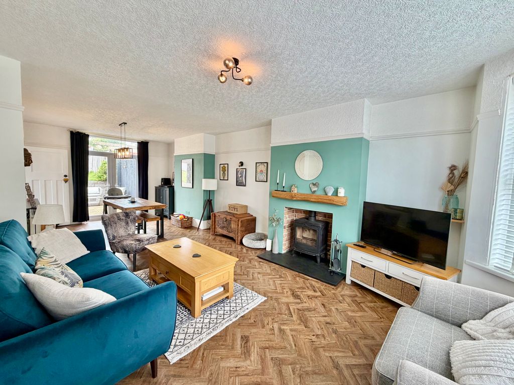 Property photo 2 of 19 Img_2835
