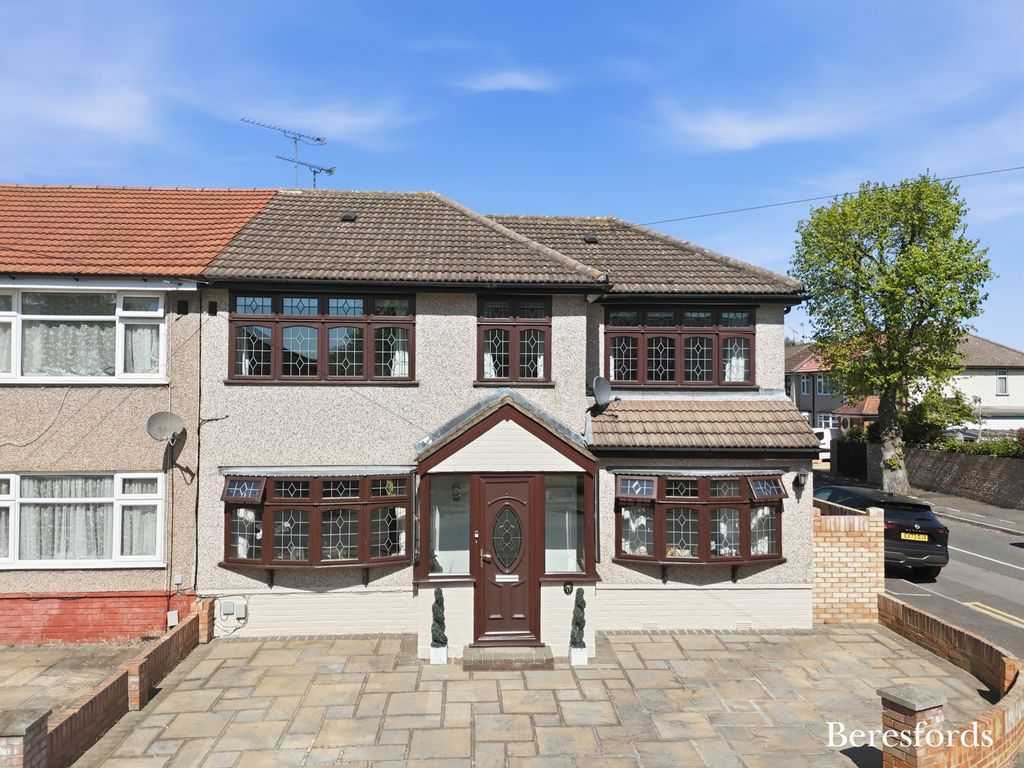 Property photo 1 of 27 Picture No. 21