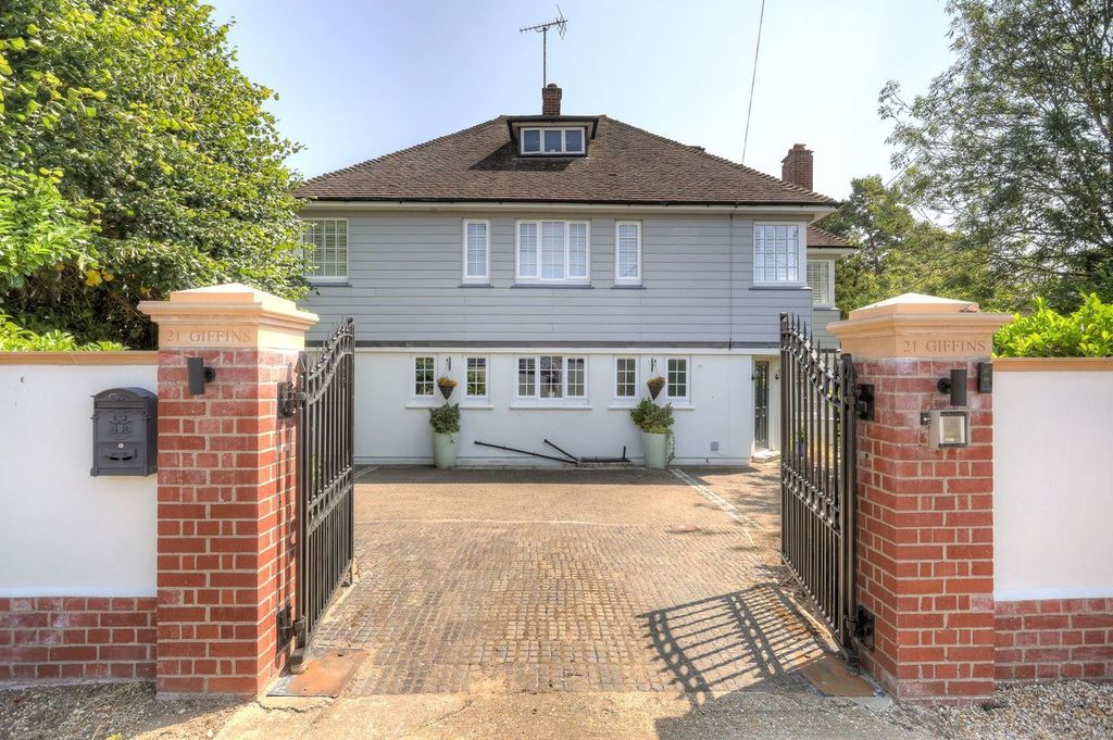 Property photo 1 of 36