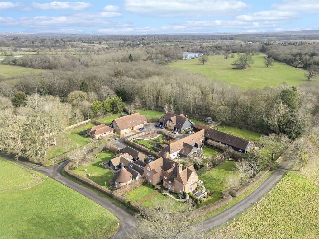 Property photo 2 of 19 Picture No. 03