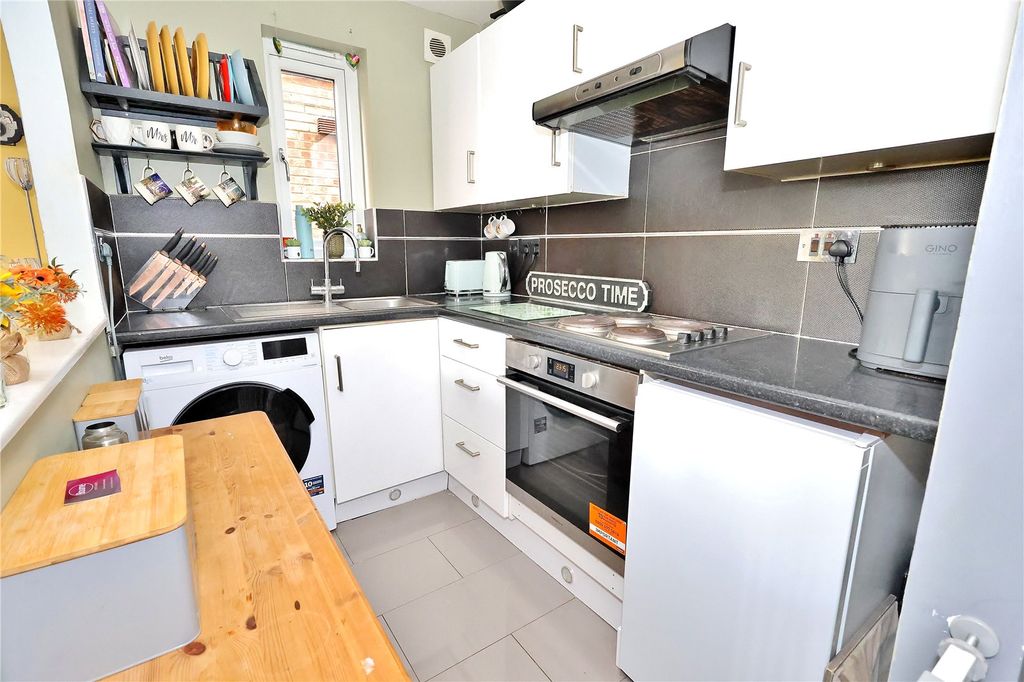 Property photo 3 of 11 Picture No. 04
