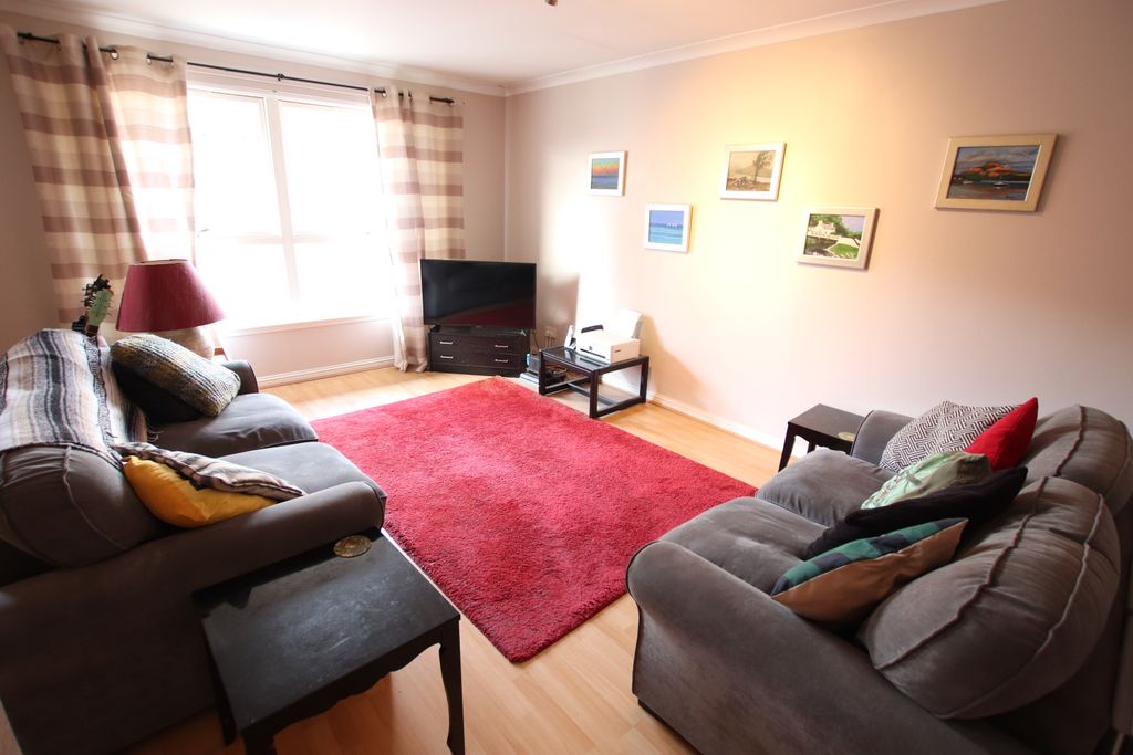 Property photo 2 of 10 Lounge