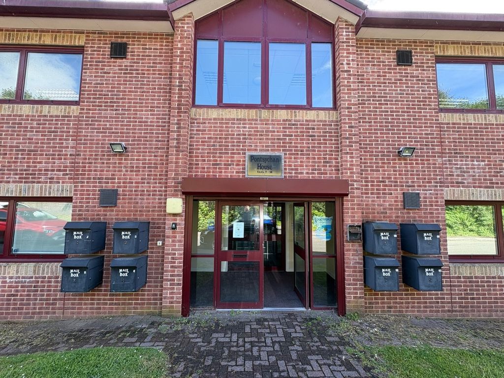 Property photo 2 of 11