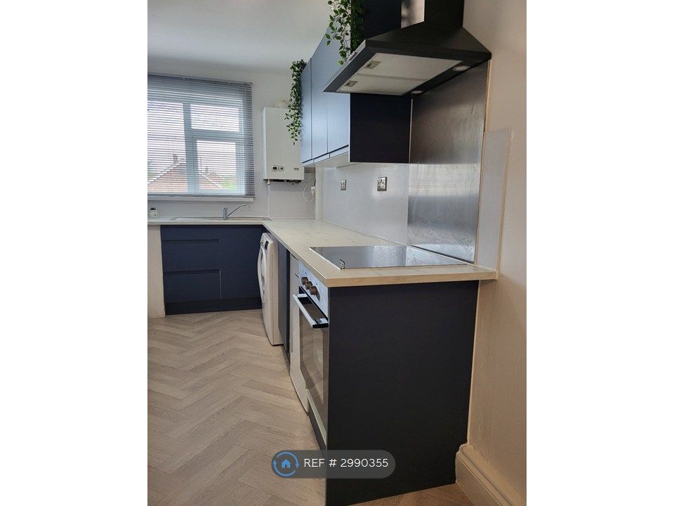 Property photo 1 of 16 Kitchen