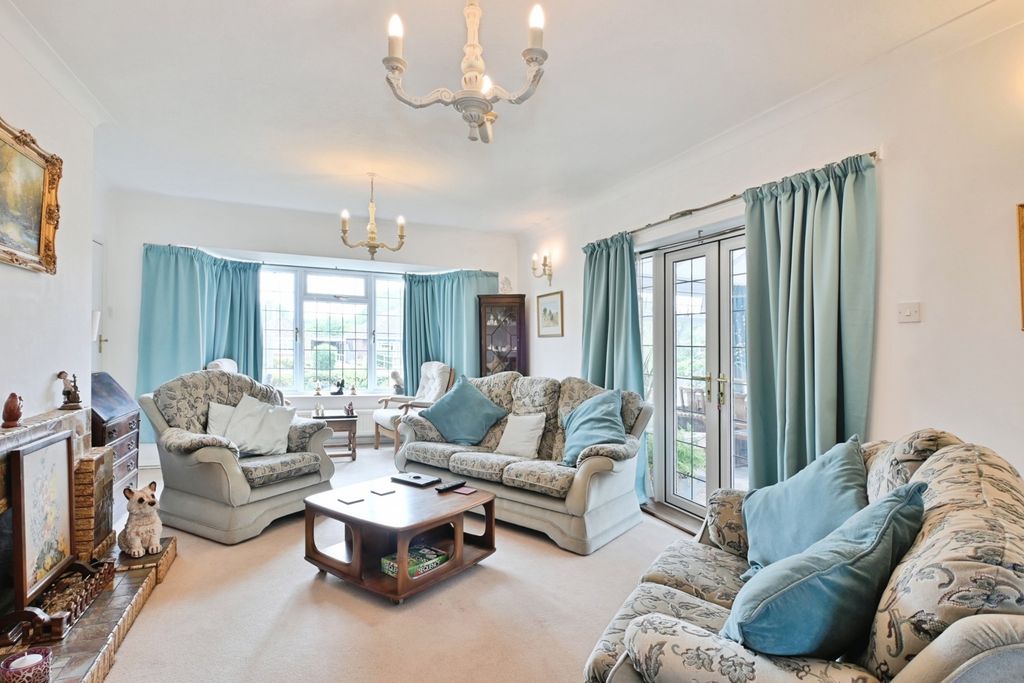 Property photo 2 of 16 Pbox-Img.Jpg