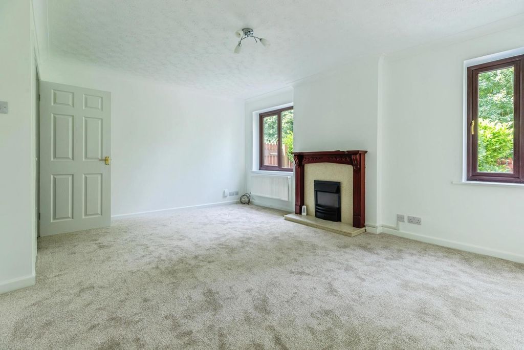 Property photo 2 of 14 Pbox-Img.Jpg