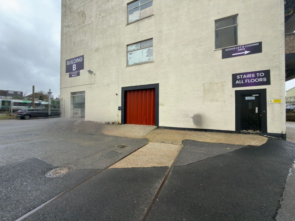 Property photo 1 of 4