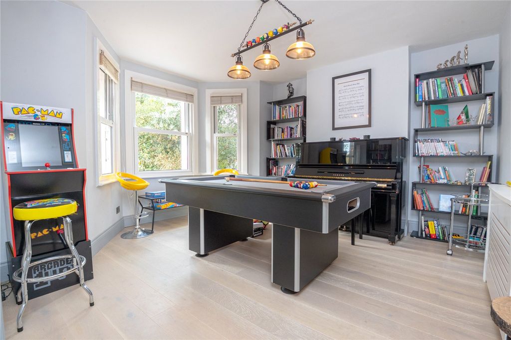 Property photo 3 of 23 Picture No. 27