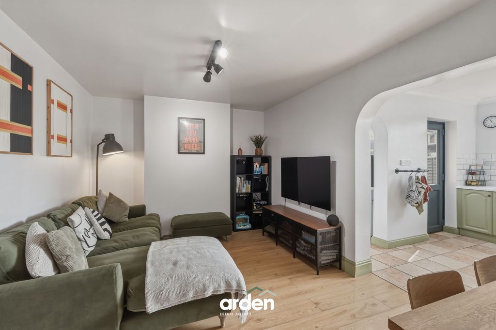 Property photo 3 of 10