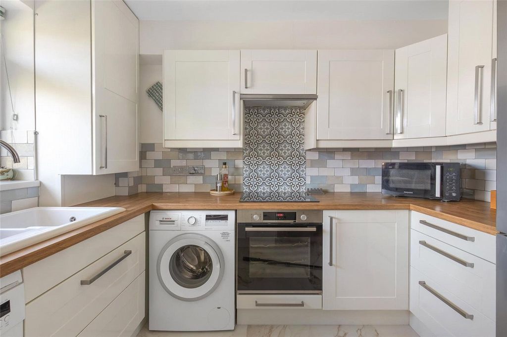 Property photo 2 of 17 Picture No. 03