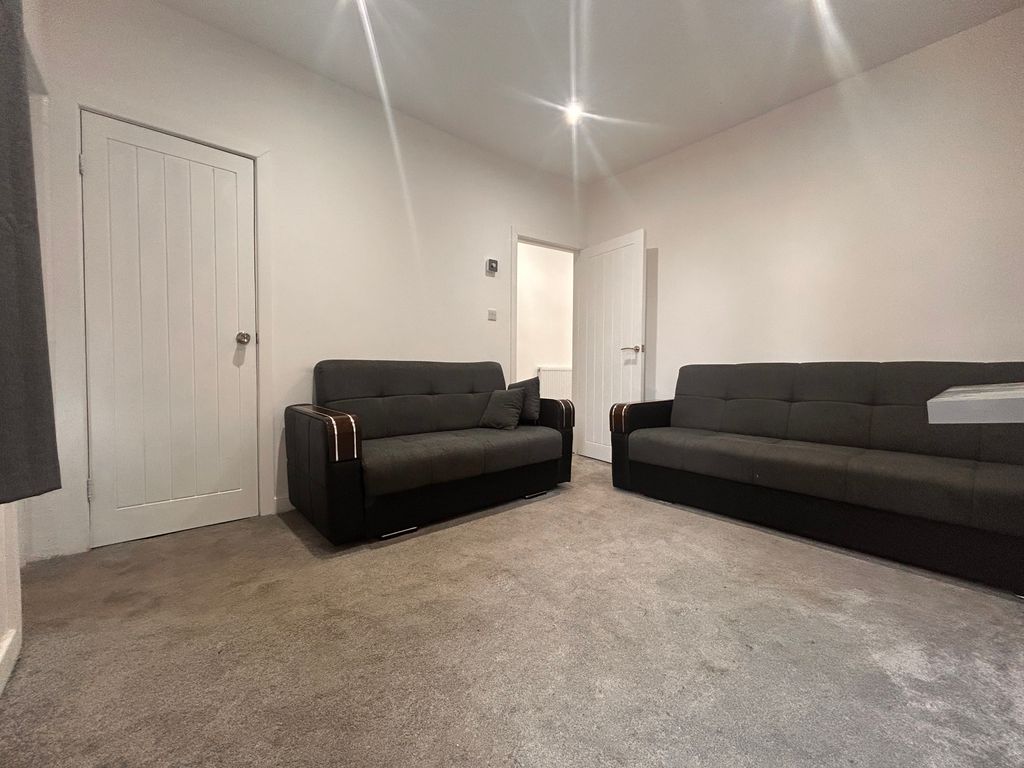 Property photo 2 of 15 Image