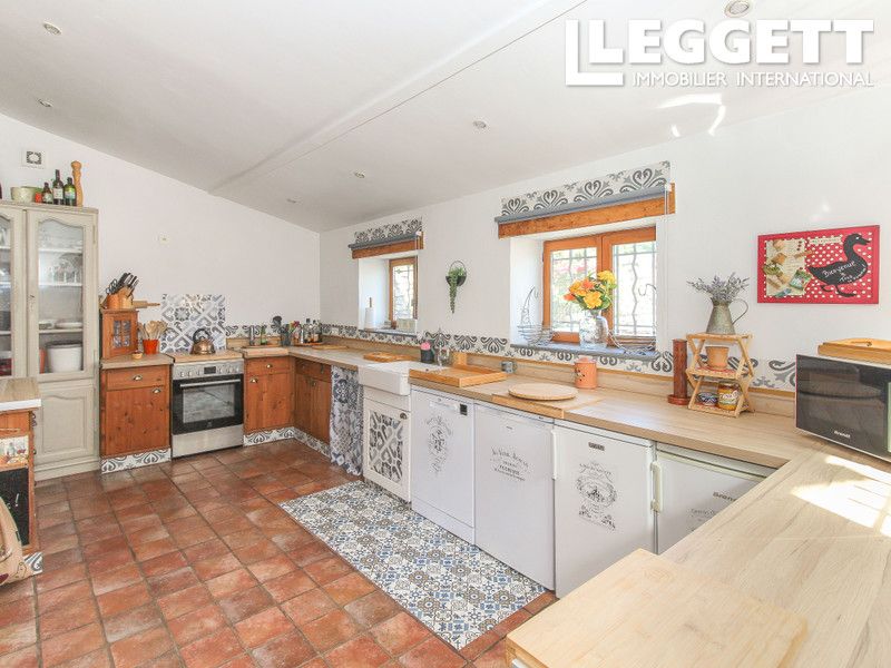 Property photo 3 of 10